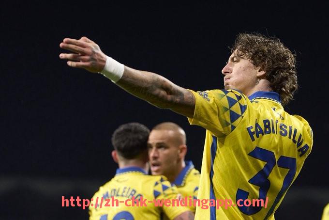 问鼎娱乐官网-火箭队当前有效球员名单及实力评估