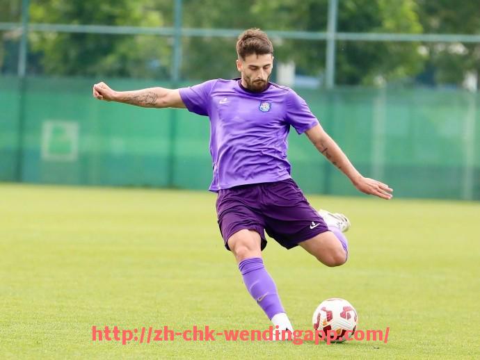 问鼎娱乐官网-中国足球票价与CBA票价比较：对比两项赛事的票务价格