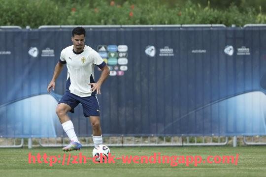 问鼎娱乐官网-世俱杯比赛中最受关注的五大对决，精彩纷呈